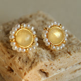 Minimalist Natural White Crystal Pearl Stud Earrings