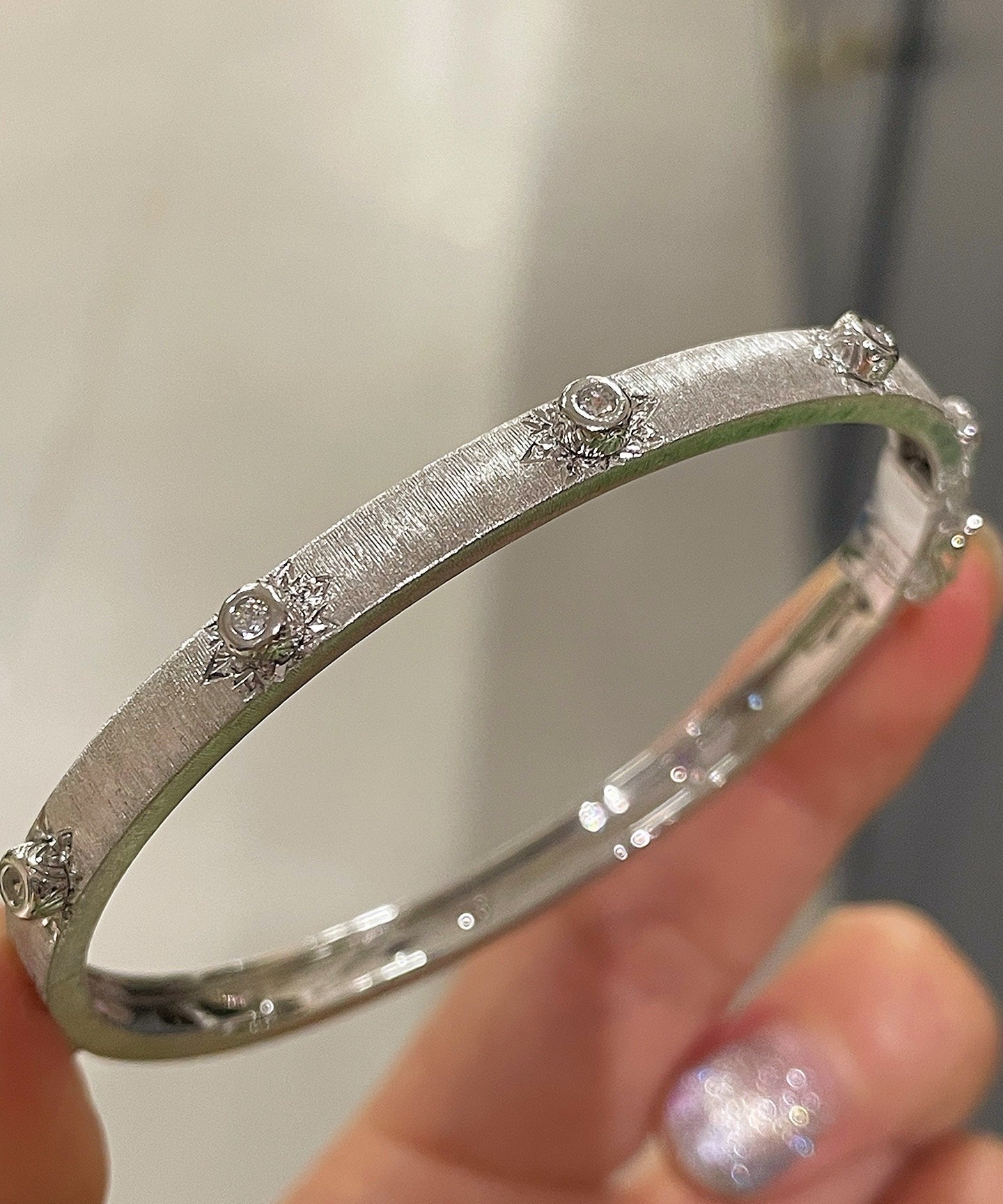 Artisanal Buccellati - Style Satin Finish Cuff - floysun