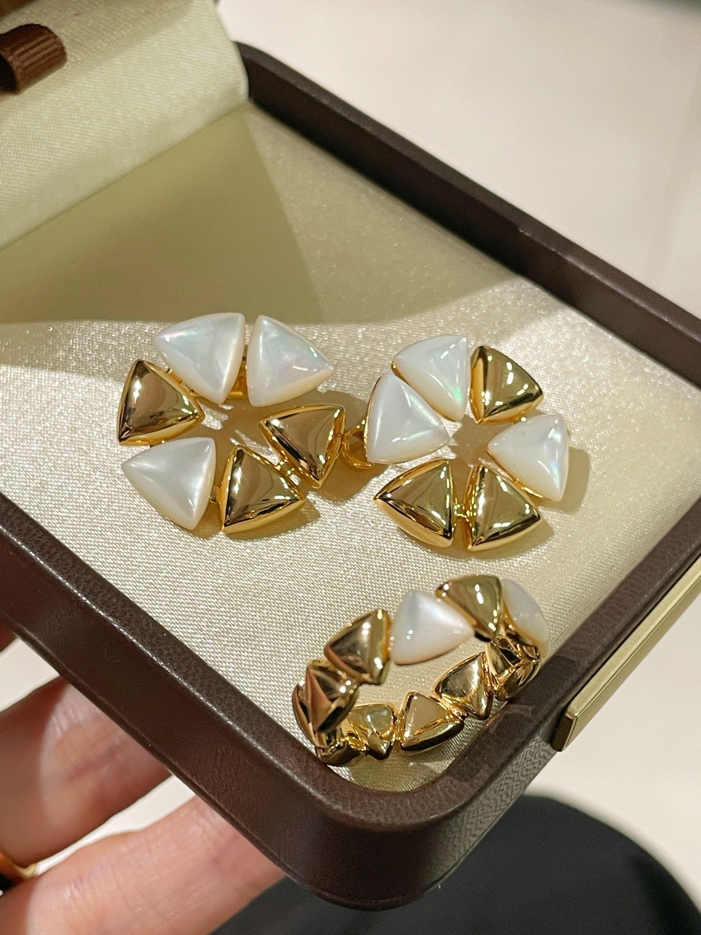 Asymmetric Mother - of - Pearl Statement Ring - floysun