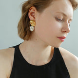 Baroque Pearl Twisted Metal Stripe Texture Earrings - floysun