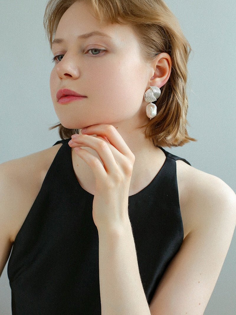 Baroque Pearl Twisted Metal Stripe Texture Earrings - floysun