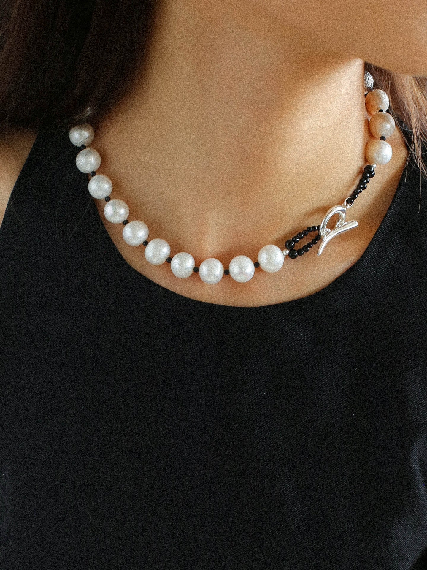 Black Spinel and Round Baroque Pearl OT Weaving Choker - floysun