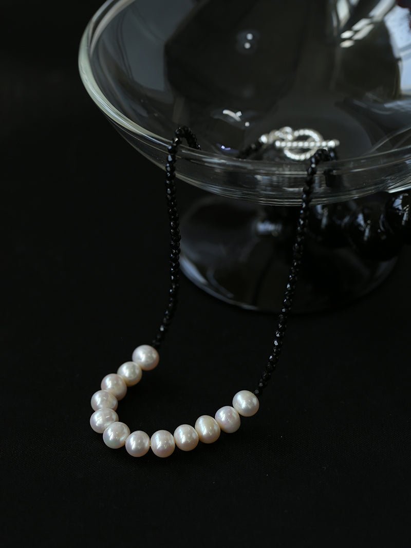Black Spinel Smile Pearl Beaded Necklace - floysun
