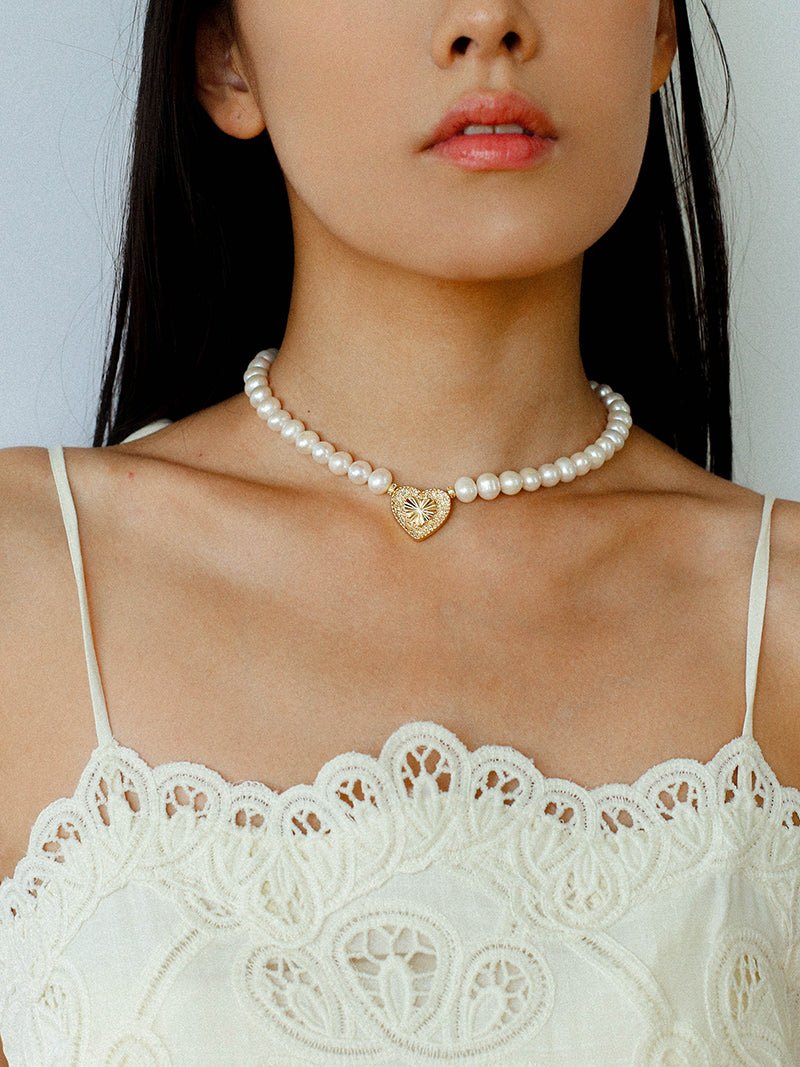Boho Chic Pearl Necklace with Vintage Heart Pendant – Soft Glow Elegance - floysun