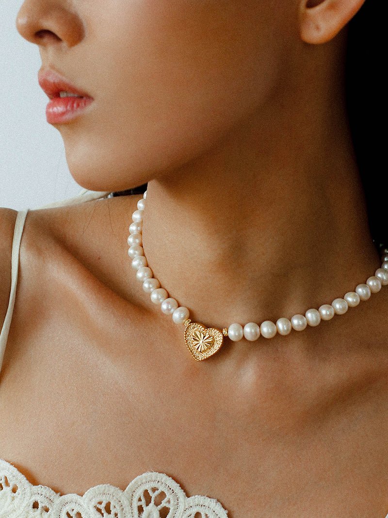 Boho Chic Pearl Necklace with Vintage Heart Pendant – Soft Glow Elegance - floysun