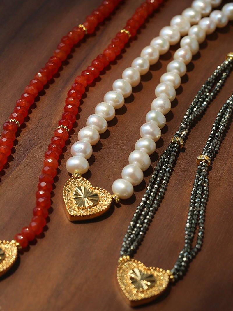 Boho Chic Pearl Necklace with Vintage Heart Pendant – Soft Glow Elegance - floysun