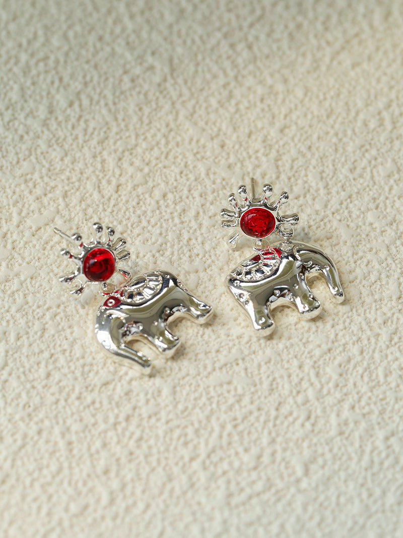 “Born to Shine” Garnet Elephant Earrings - Silver - floysun