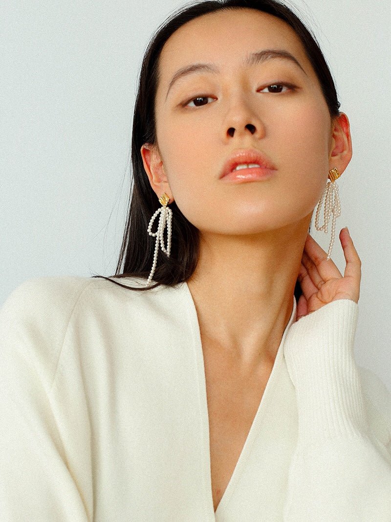 Bow Dance Metal Lava Petite Bow Long Pearl Earrings - floysun