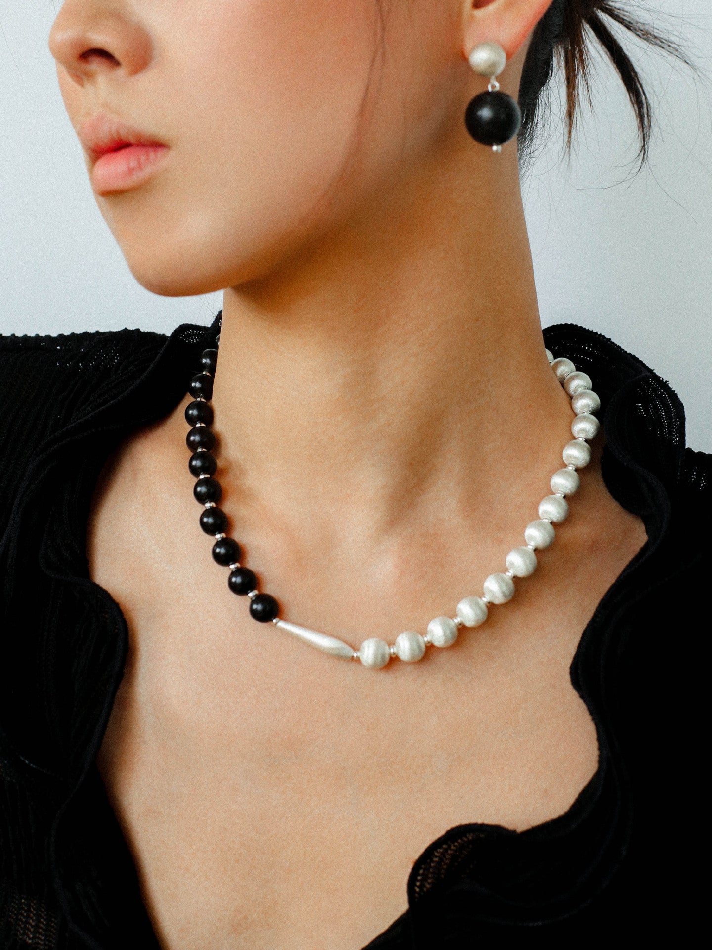 Brushed Bead & Ebony Wood Sphere Necklace - floysun
