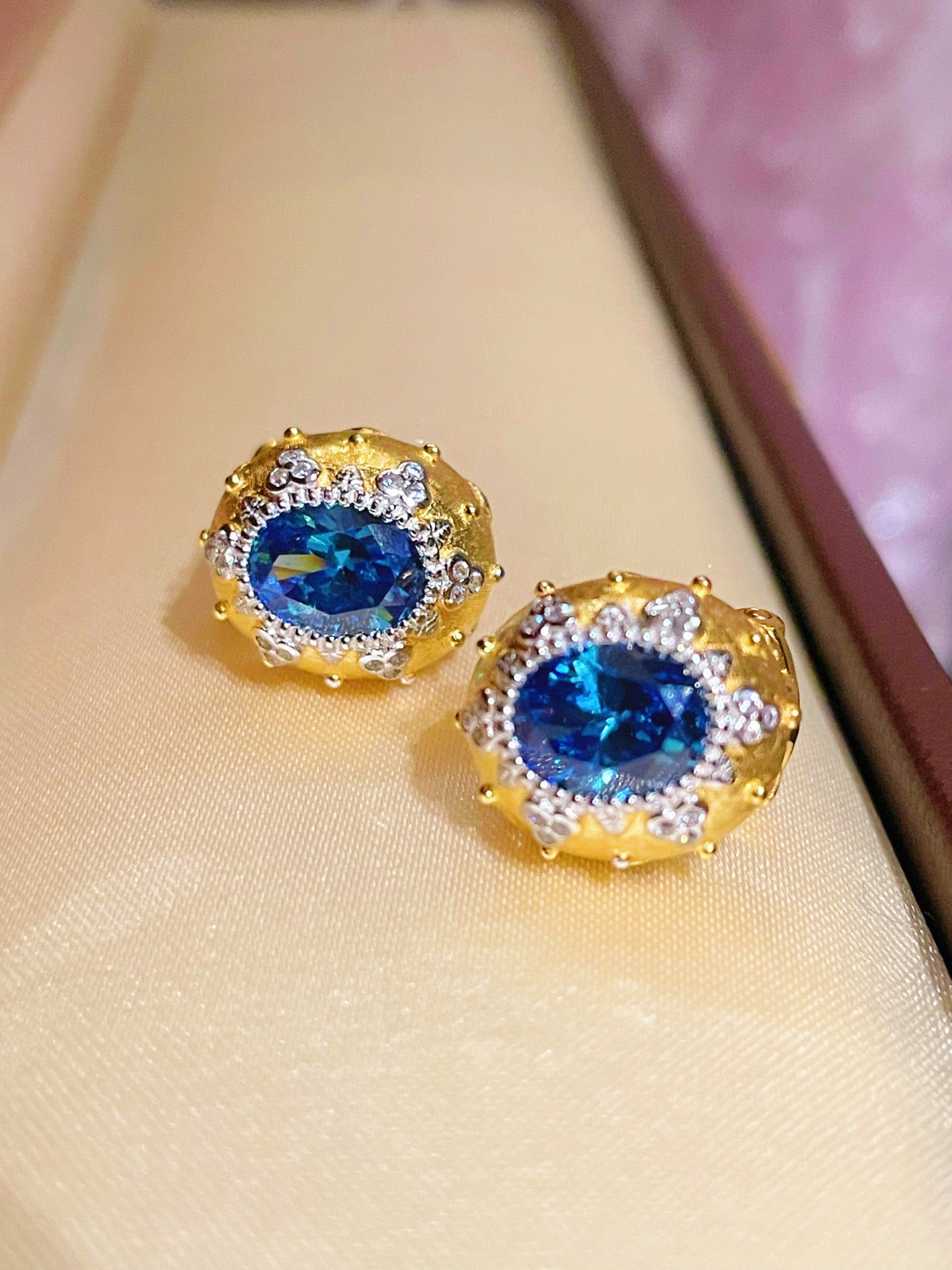 Brushed Blue Sapphire Hexa - Star Earrings - floysun