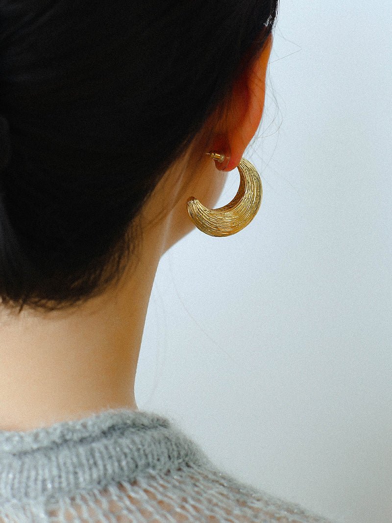 Brushed Crescent Hoop Earrings - floysun