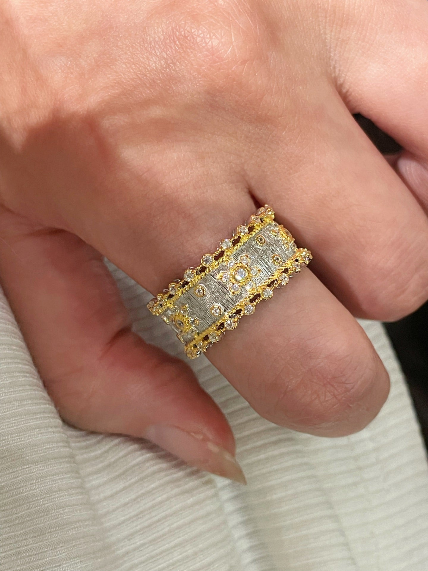 Brushed Dual - Tone North Star Wide Band Ring - floysun