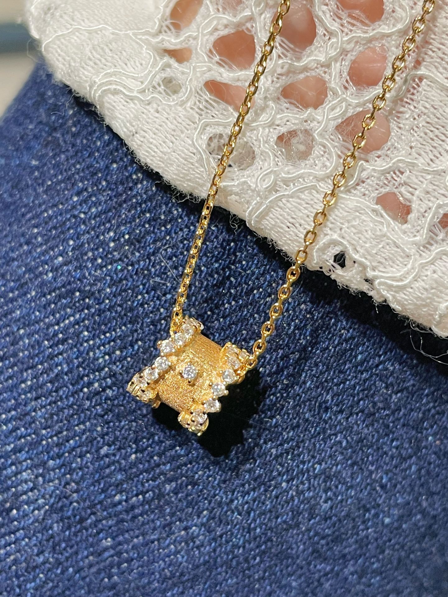 Brushed Sparkling Diamond Fortune Bead Necklace - floysun