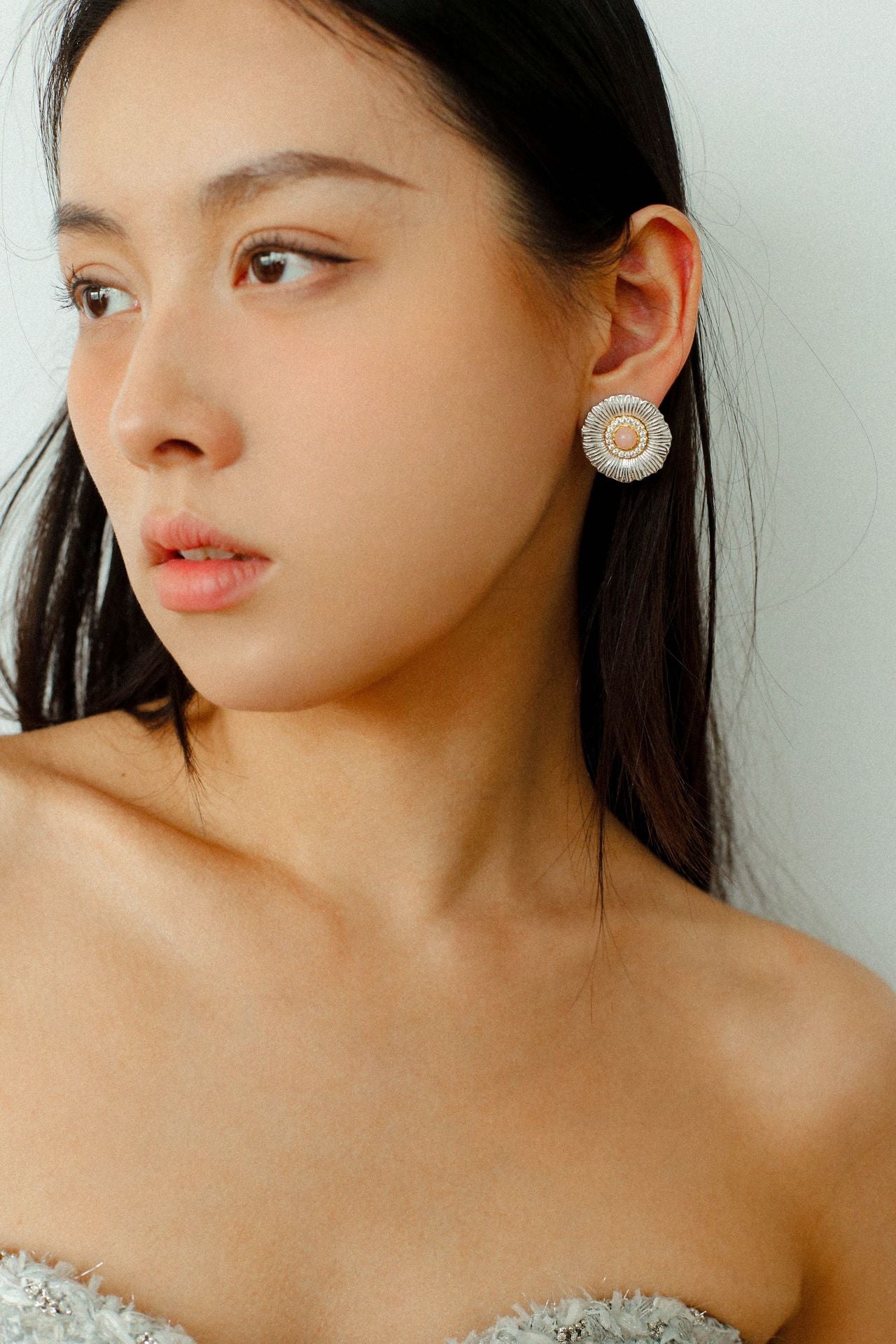 Buccellati - Inspired Daisy Ear Clip Stud Earrings - floysun