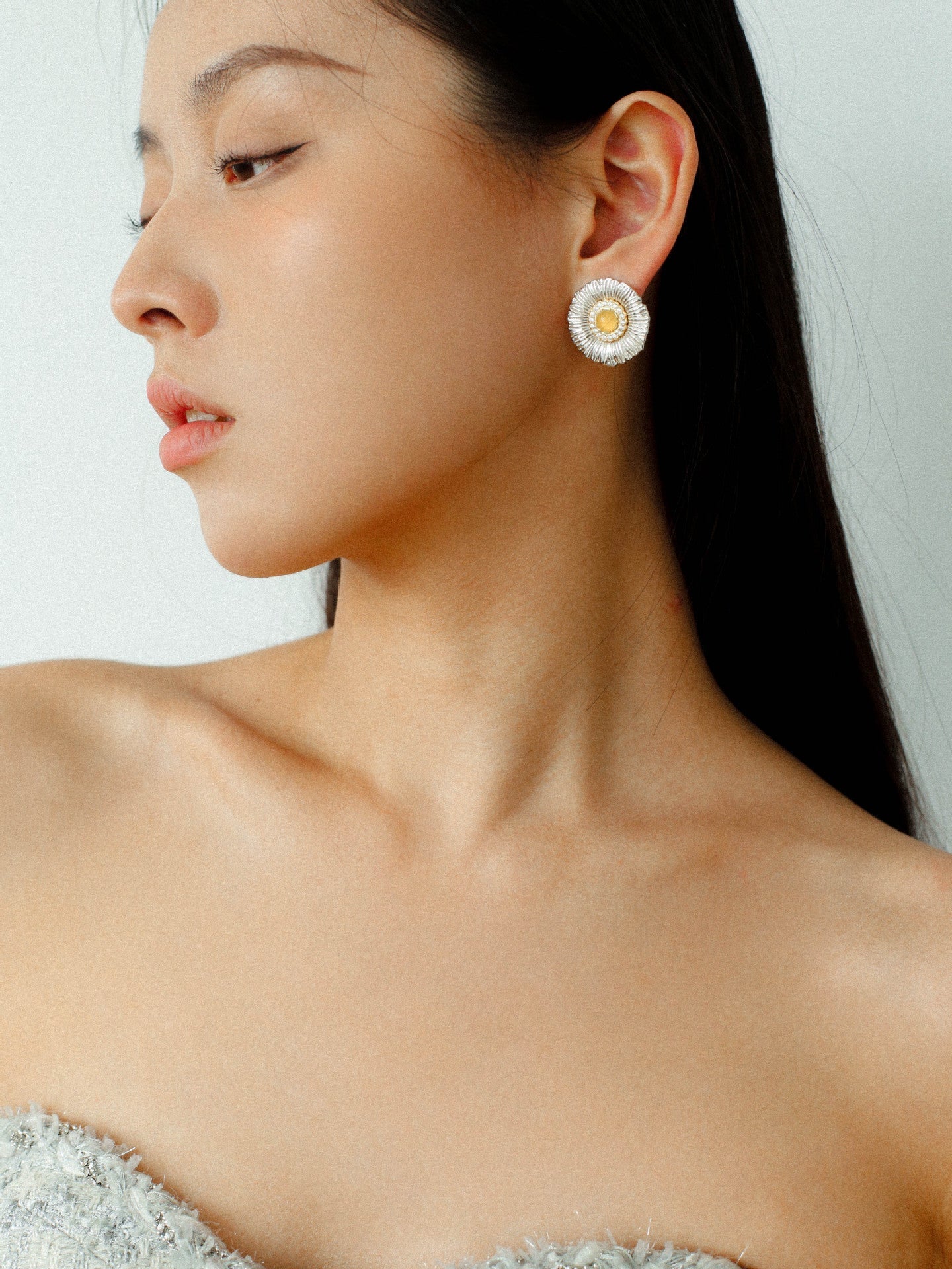 Buccellati - Inspired Daisy Ear Clip Stud Earrings - floysun