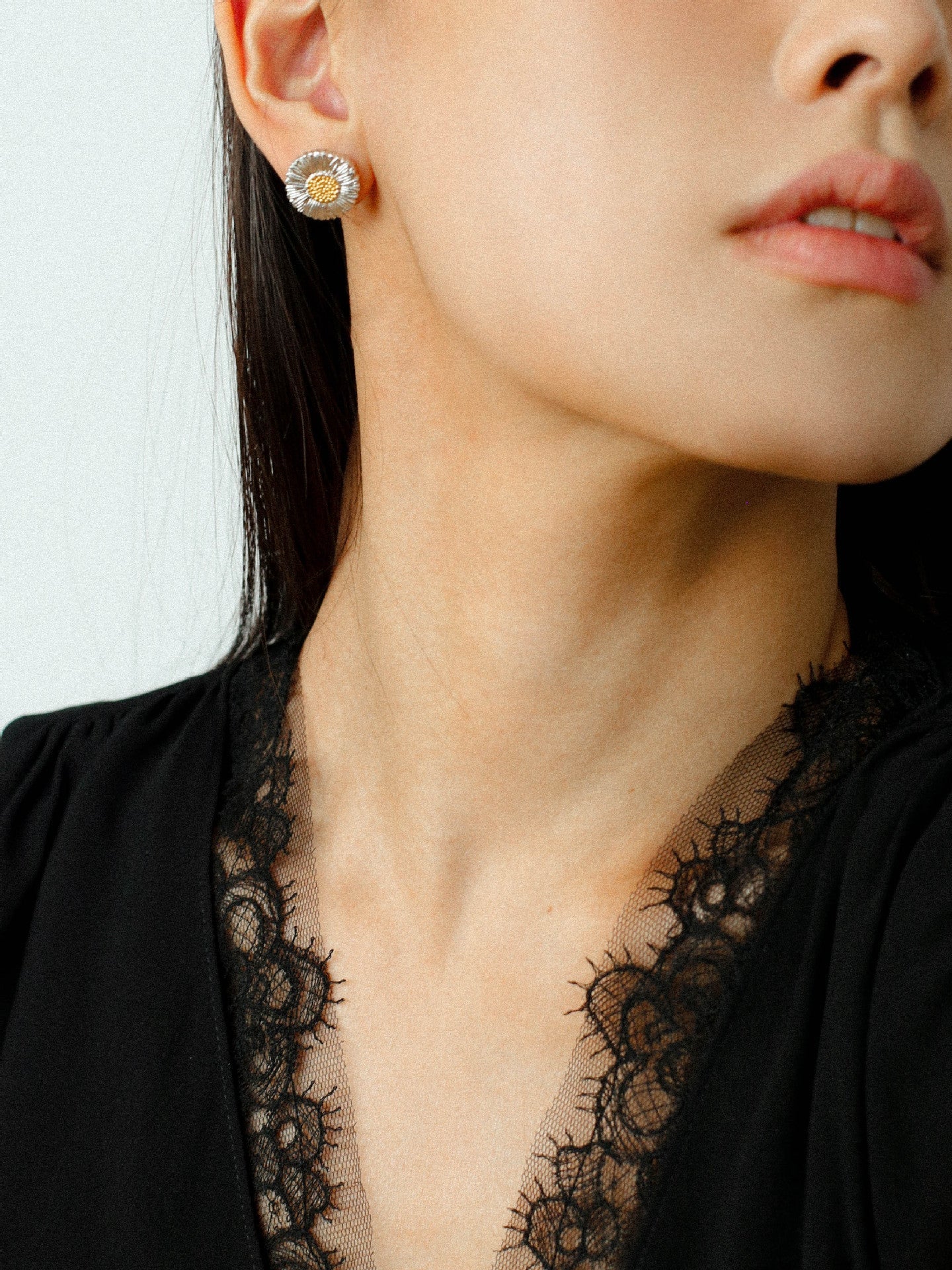 Buccellati - Inspired Daisy Ear Stud - floysun