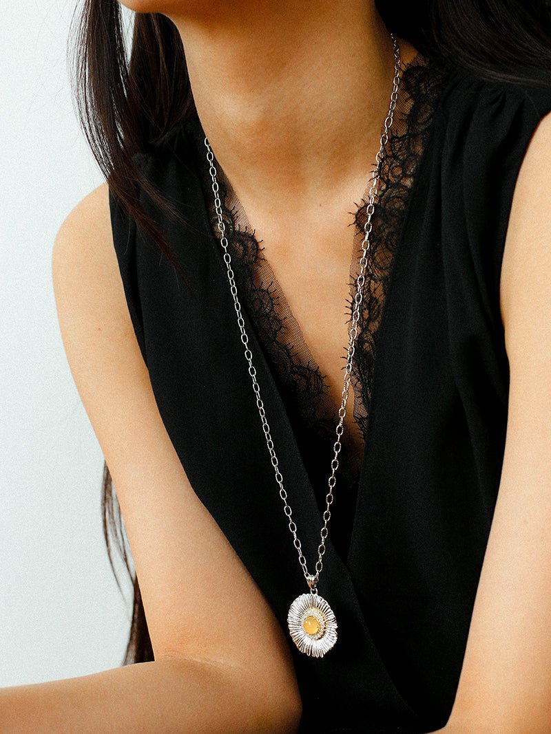 Buccellati - Inspired Daisy Pendant Necklace - floysun