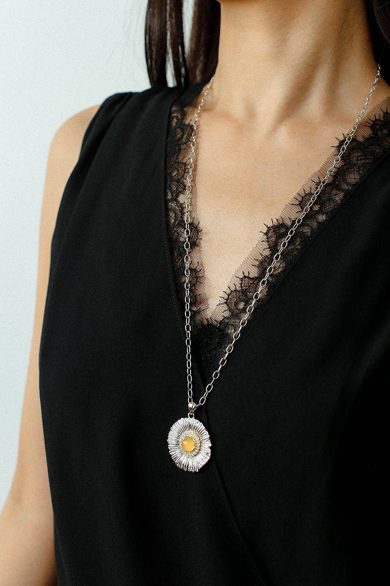 Buccellati - Inspired Daisy Pendant Necklace - floysun