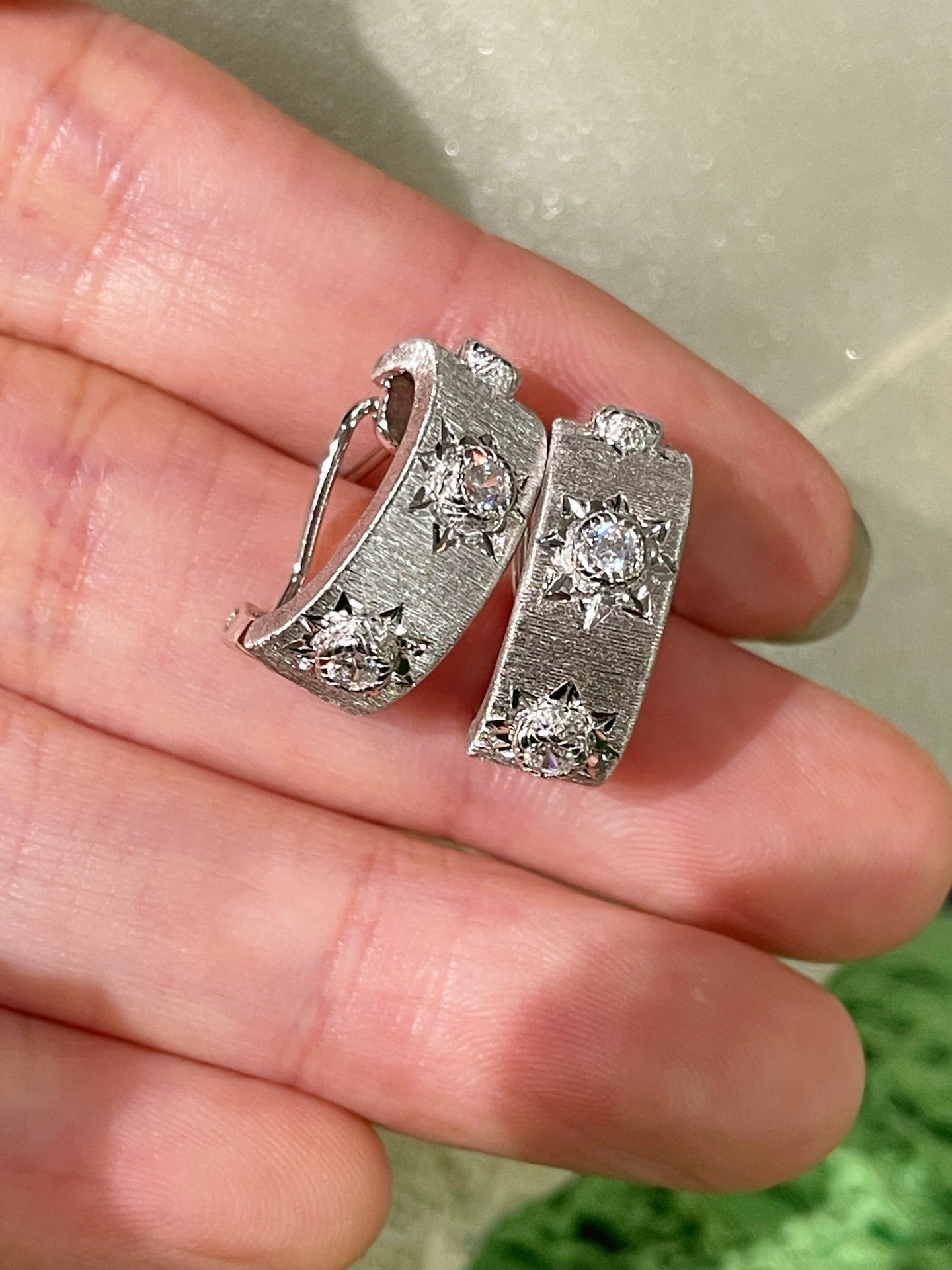 Buccellati - Style Satin Finish Hoop Earrings - floysun