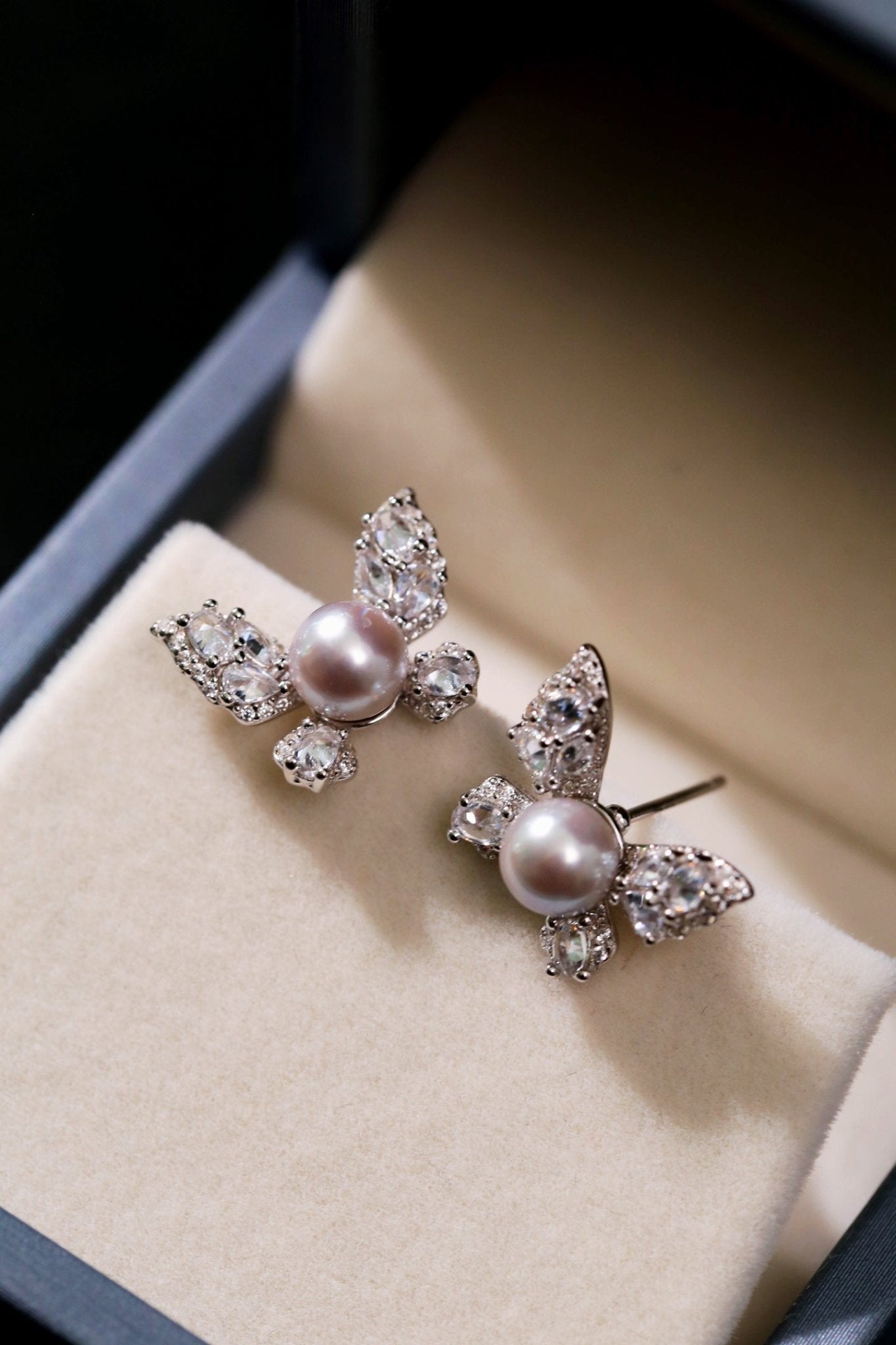 Butterfly Spark Grey Pearl Studs - floysun