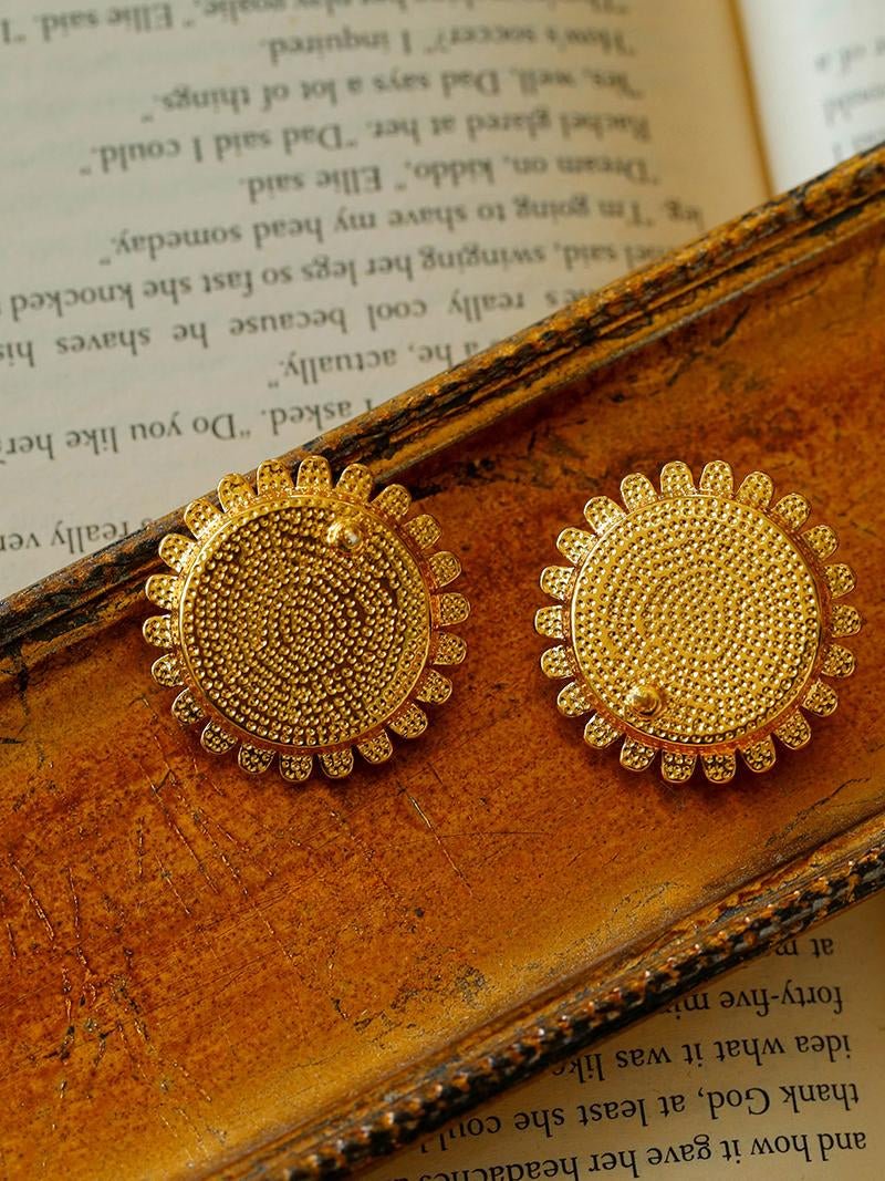 Chanel - Inspired Sunflower Cotton Pearl Stud Earrings - floysun