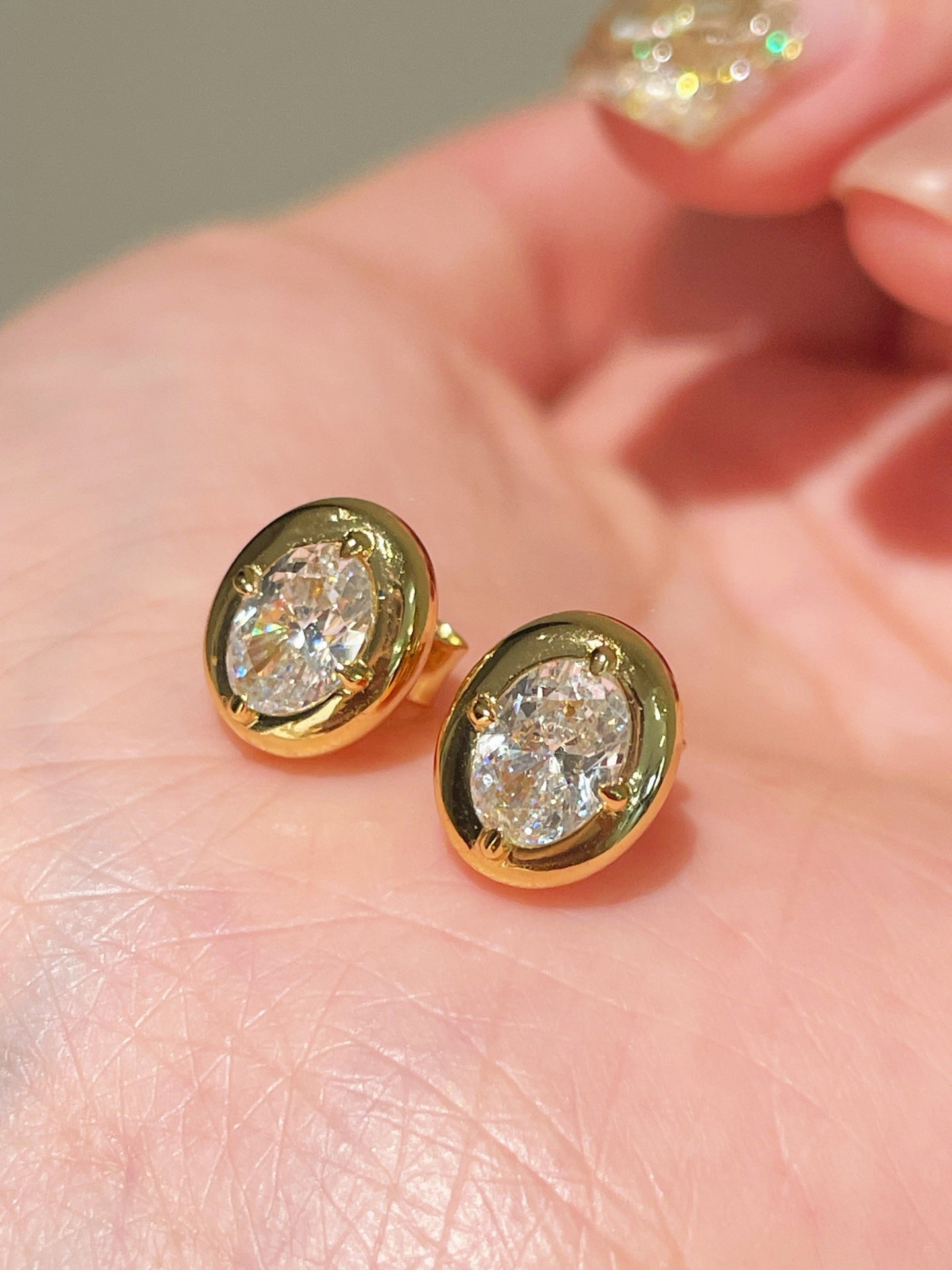 Classic Solitaire Four - Prong Stud Earrings - floysun