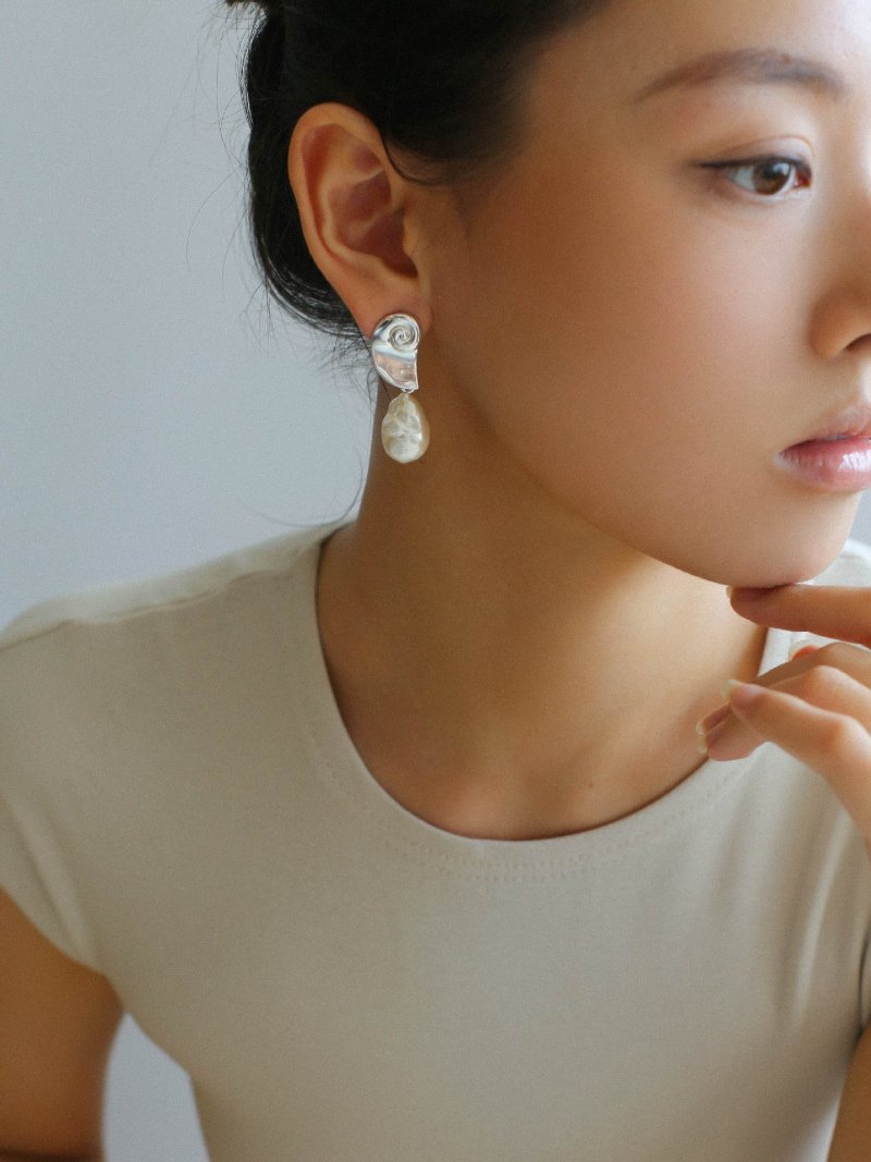 Conch Baroque Artificial Pearl Drop Earrings - floysun