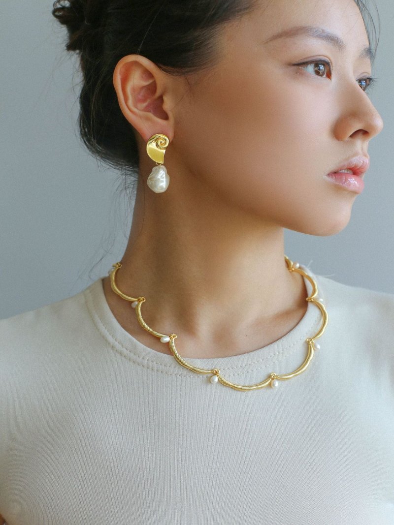 Conch Baroque Artificial Pearl Drop Earrings - floysun