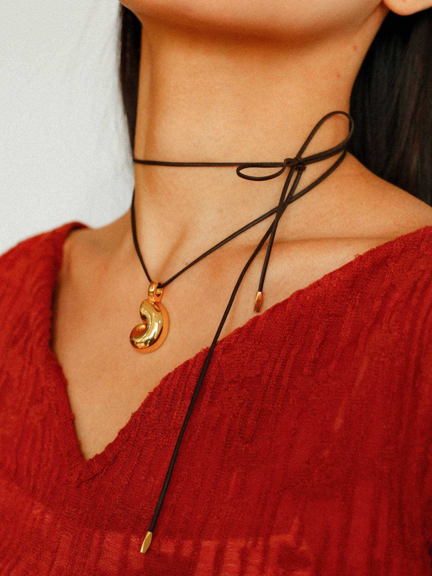 Conch Leather Striped Long Style Pendant Necklace - floysun