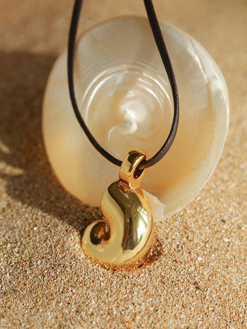 Conch Leather Striped Long Style Pendant Necklace - floysun