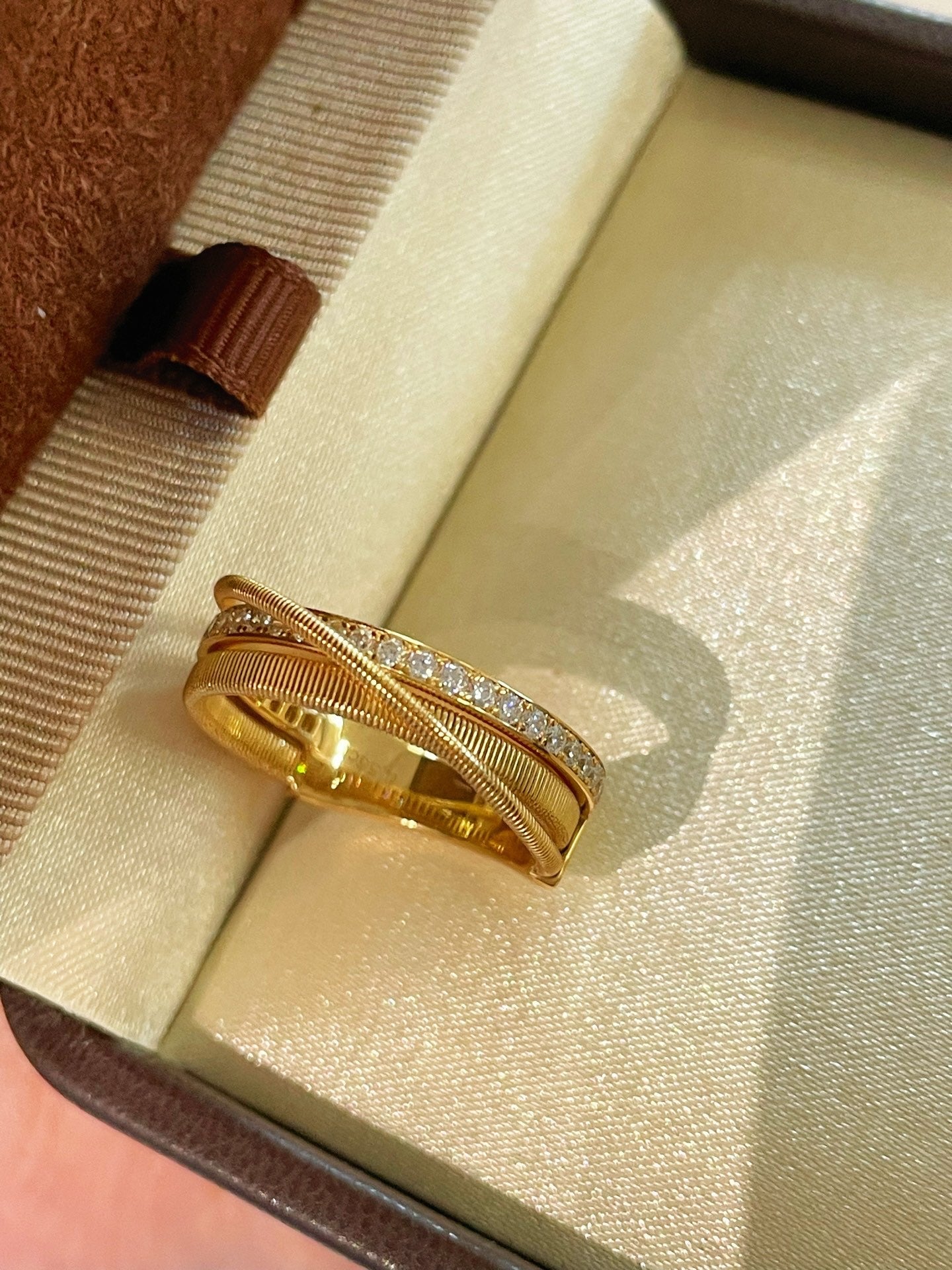 Criss - Cross Pavé Ring - floysun