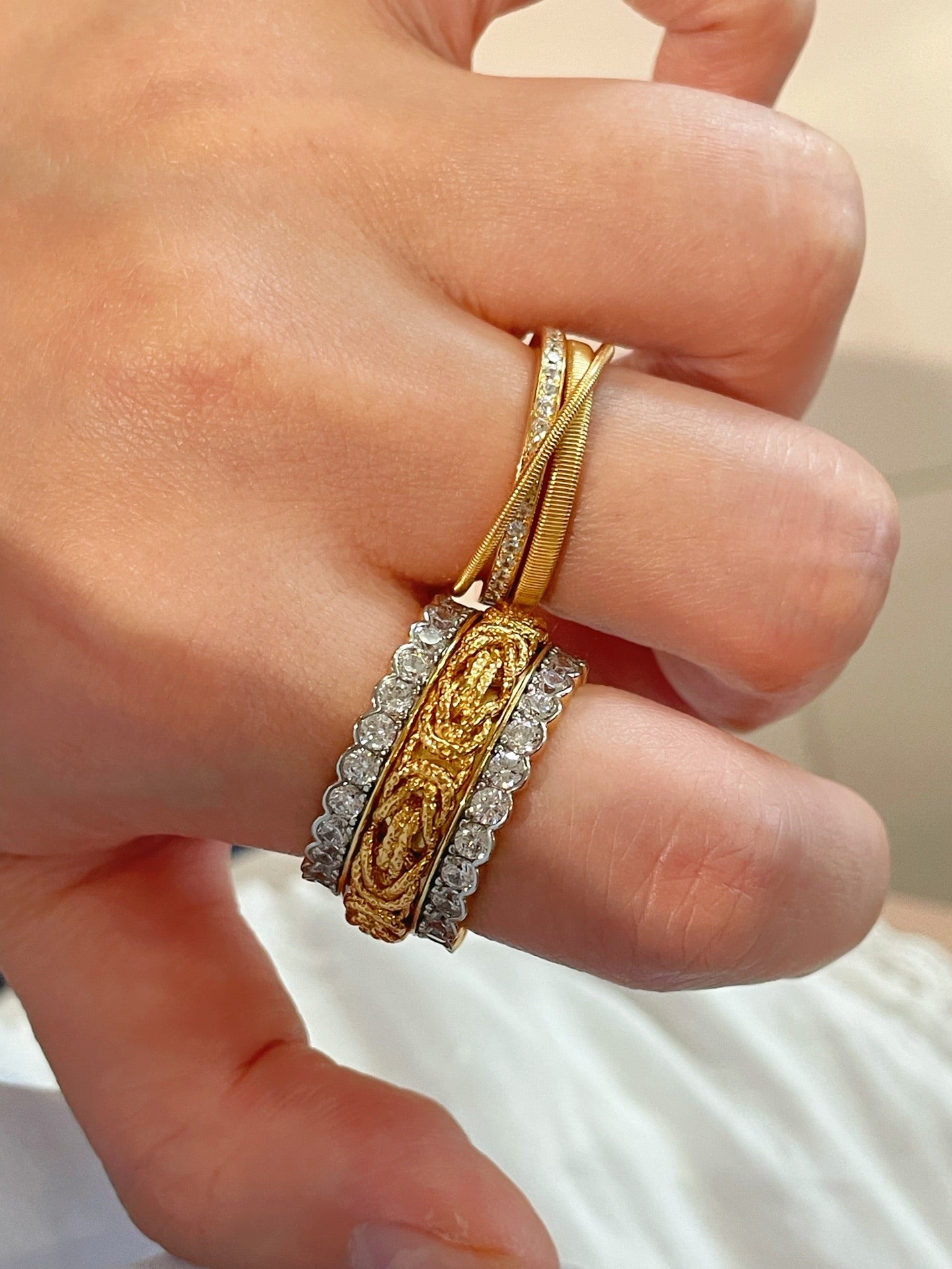 Criss - Cross Pavé Ring - floysun
