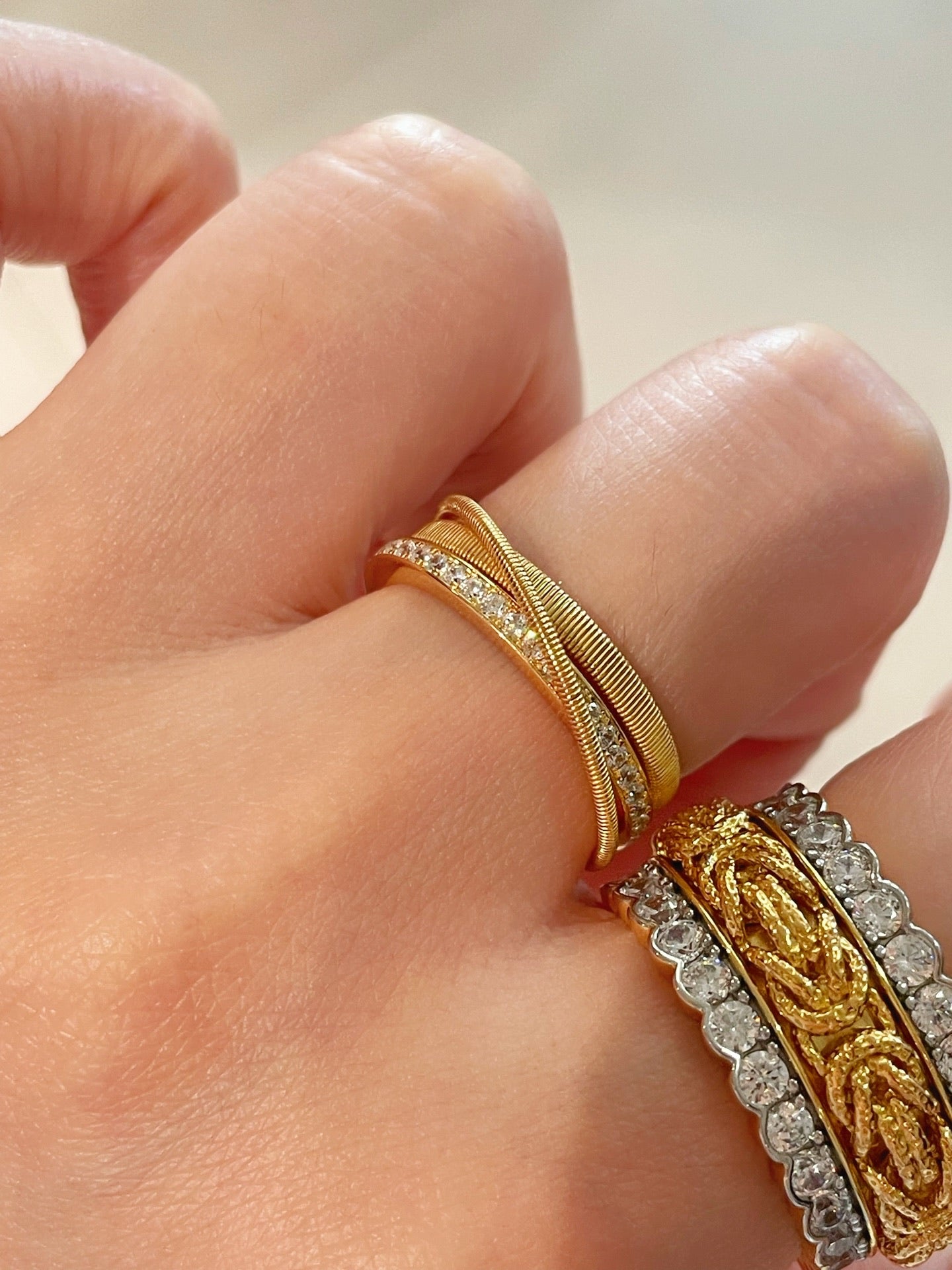 Criss - Cross Pavé Ring - floysun