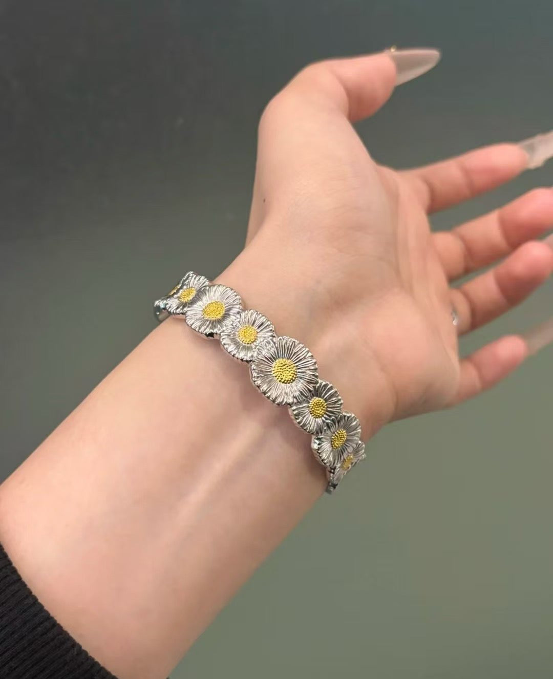 Daisy Bloom Open Cuff Bracelet - floysun