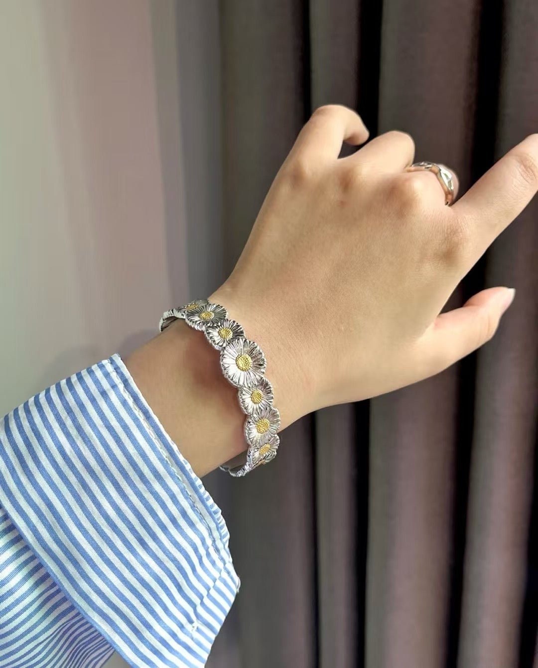 Daisy Bloom Open Cuff Bracelet - floysun