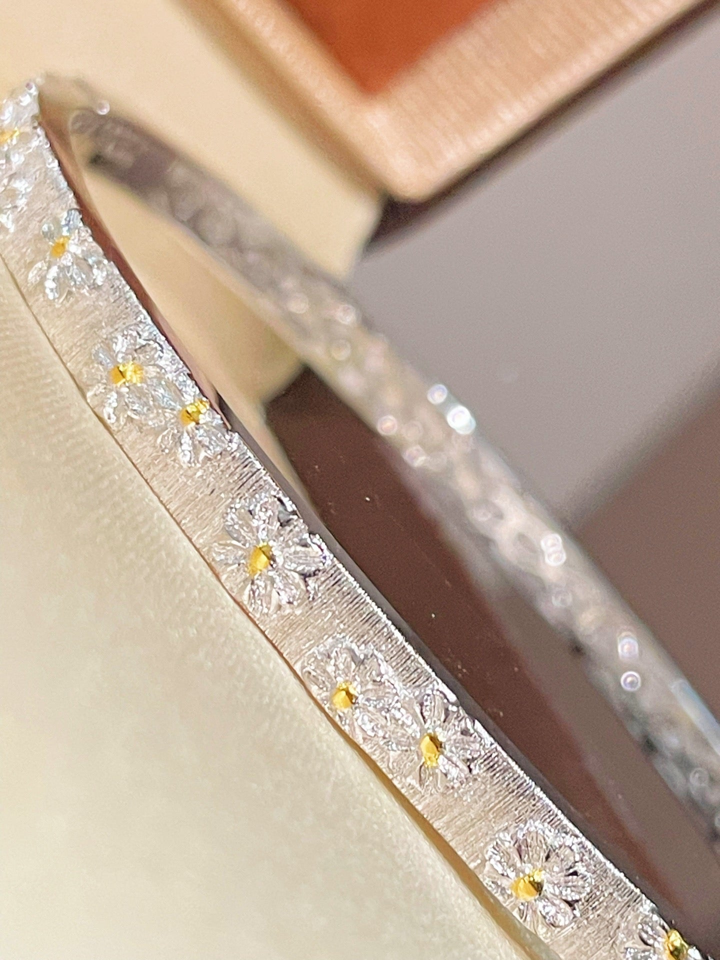 Daisy Breeze Matte Cuff Bracelet - floysun