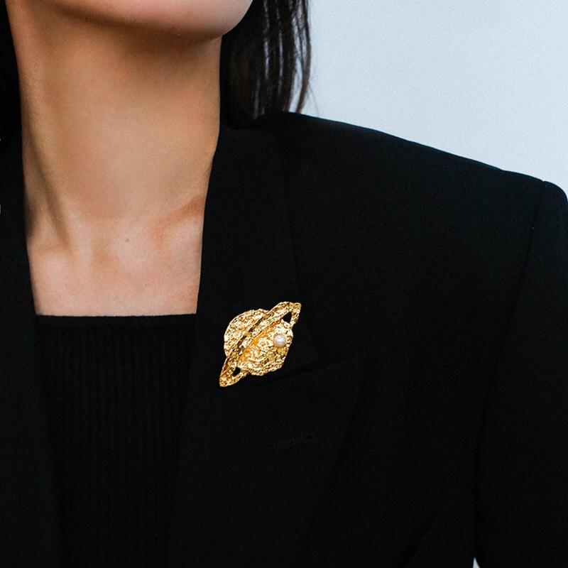 Dazzling Stars Pentagram Planet Element Brooch - floysun