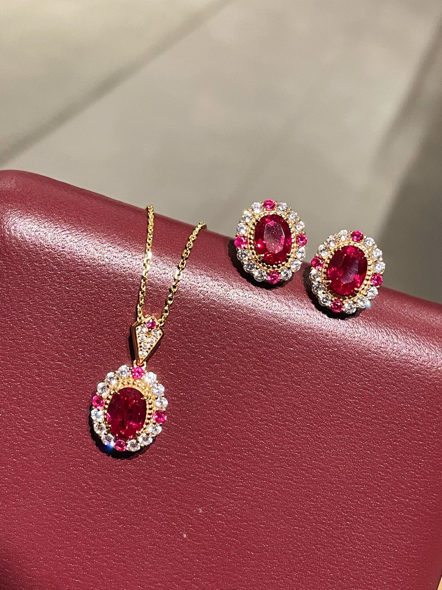 Duchess Series Oval Red Ruby Stud Earrings - floysun