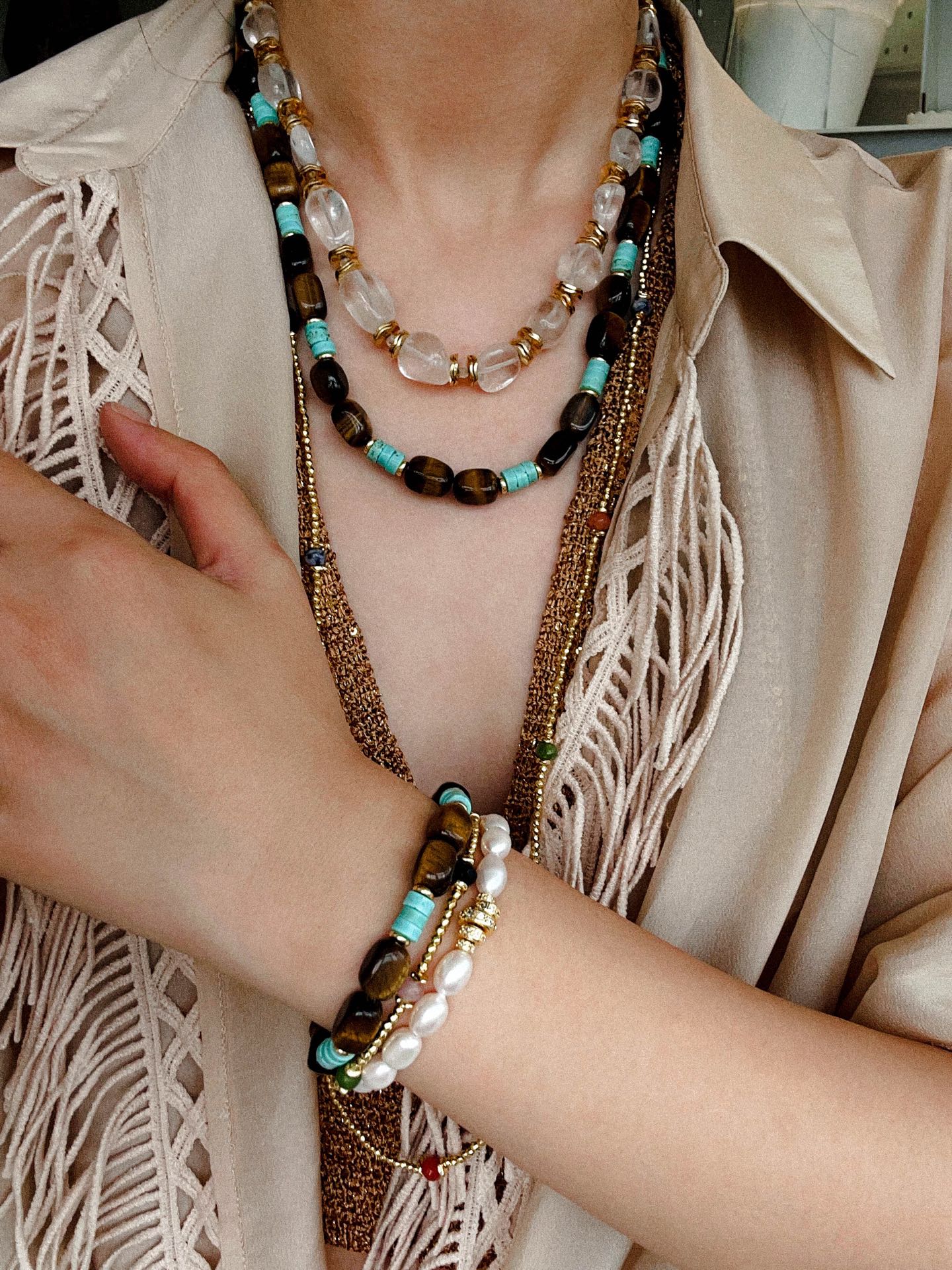 Elegant Natural Pearl Bracelet with Gold & Diamond Accents - floysun