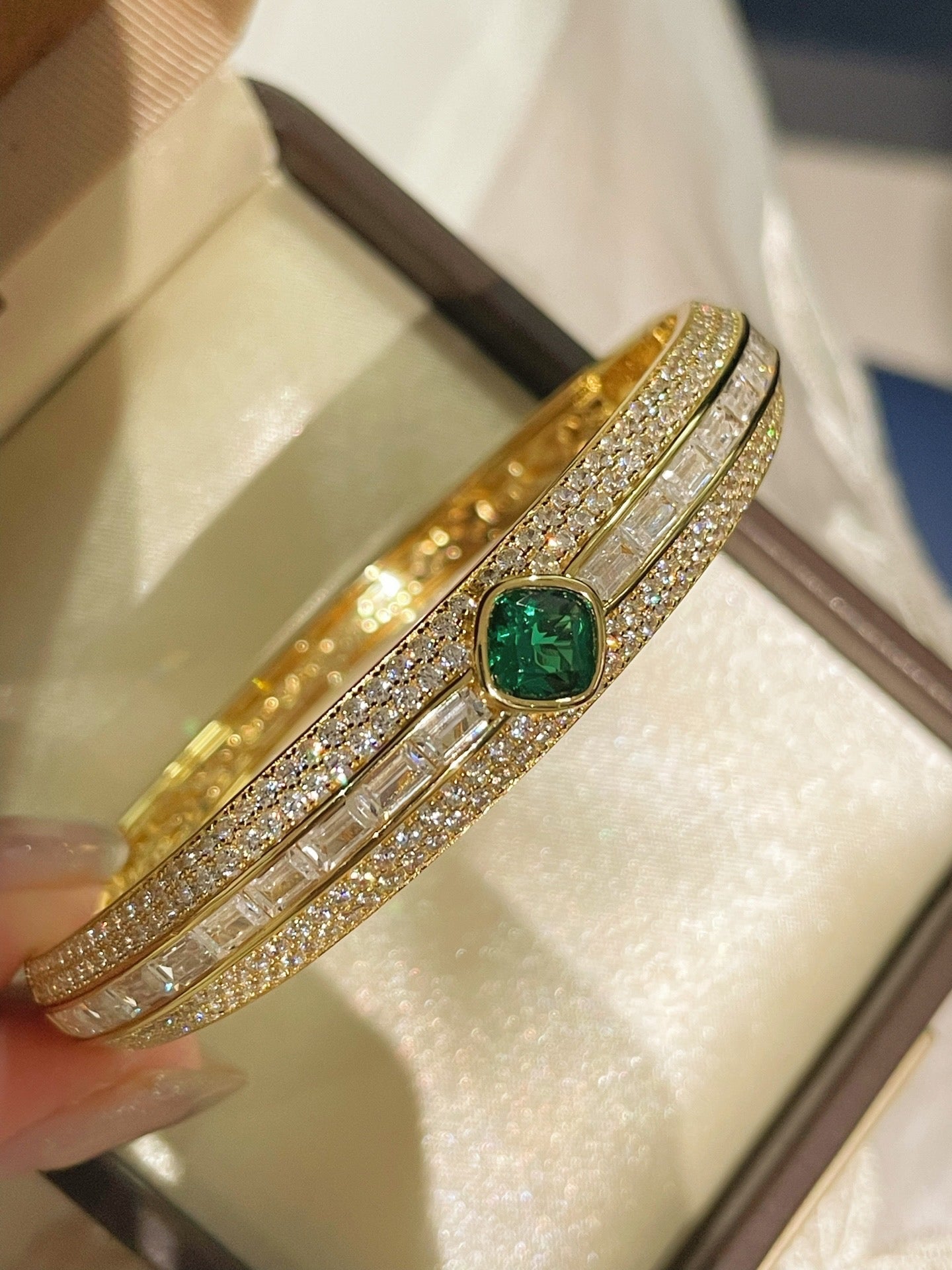 Emerald Ice Sugar Diamond - Cut Wide Bangle - floysun