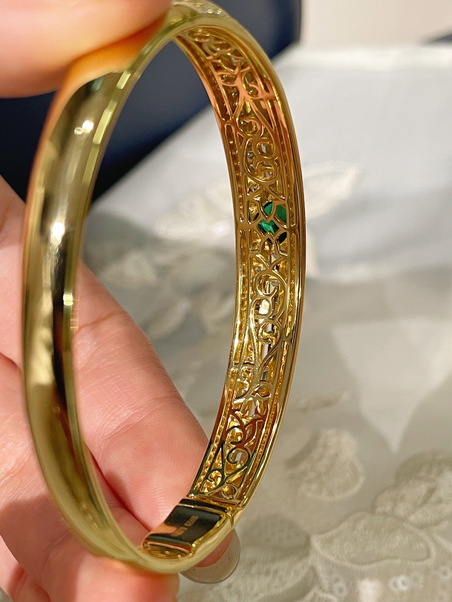 Emerald Ice Sugar Diamond - Cut Wide Bangle - floysun