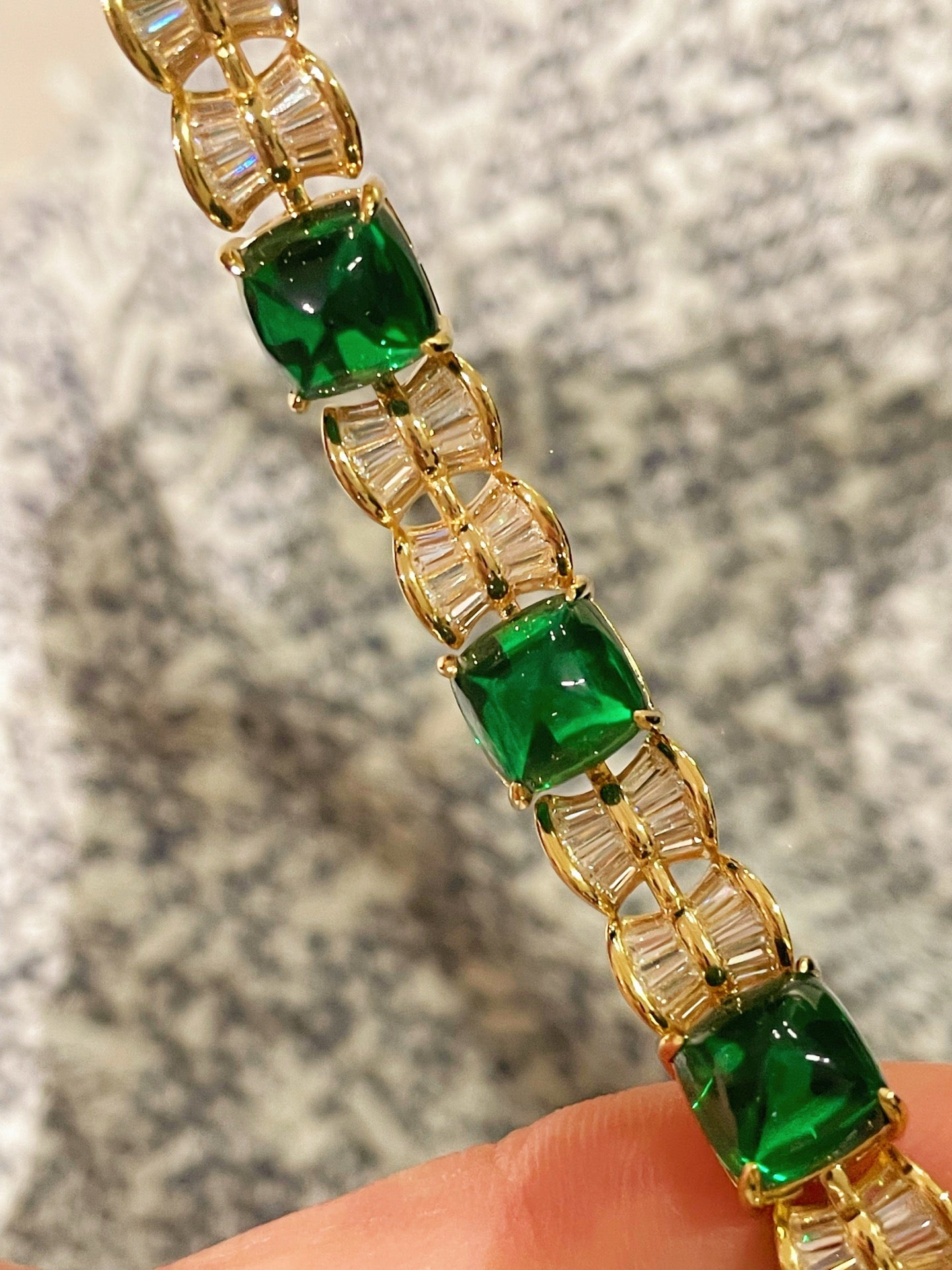 Emerald Sugar - Tower T - Cut Pavé Bracelet - floysun