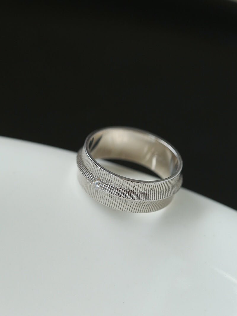 Engraved Brushed Silver Zircon Ring - floysun