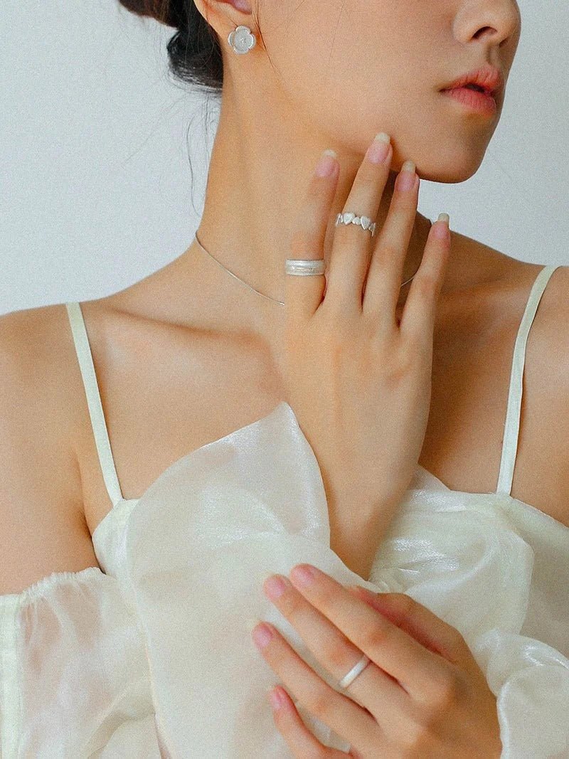 Engraved Brushed Silver Zircon Ring - floysun