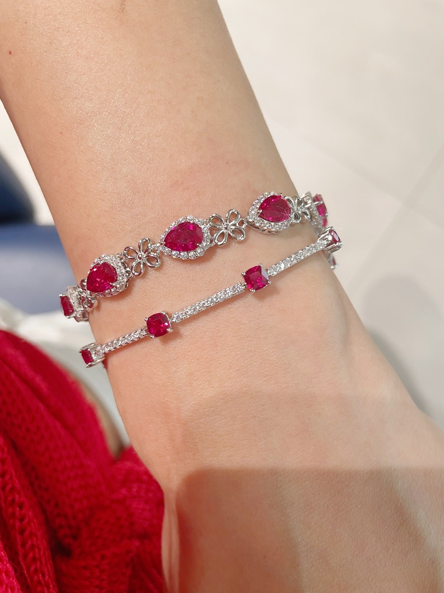 Exquisite Ruby Teardrop & Diamond Bracelet with Four - Leaf Clover Accents - floysun