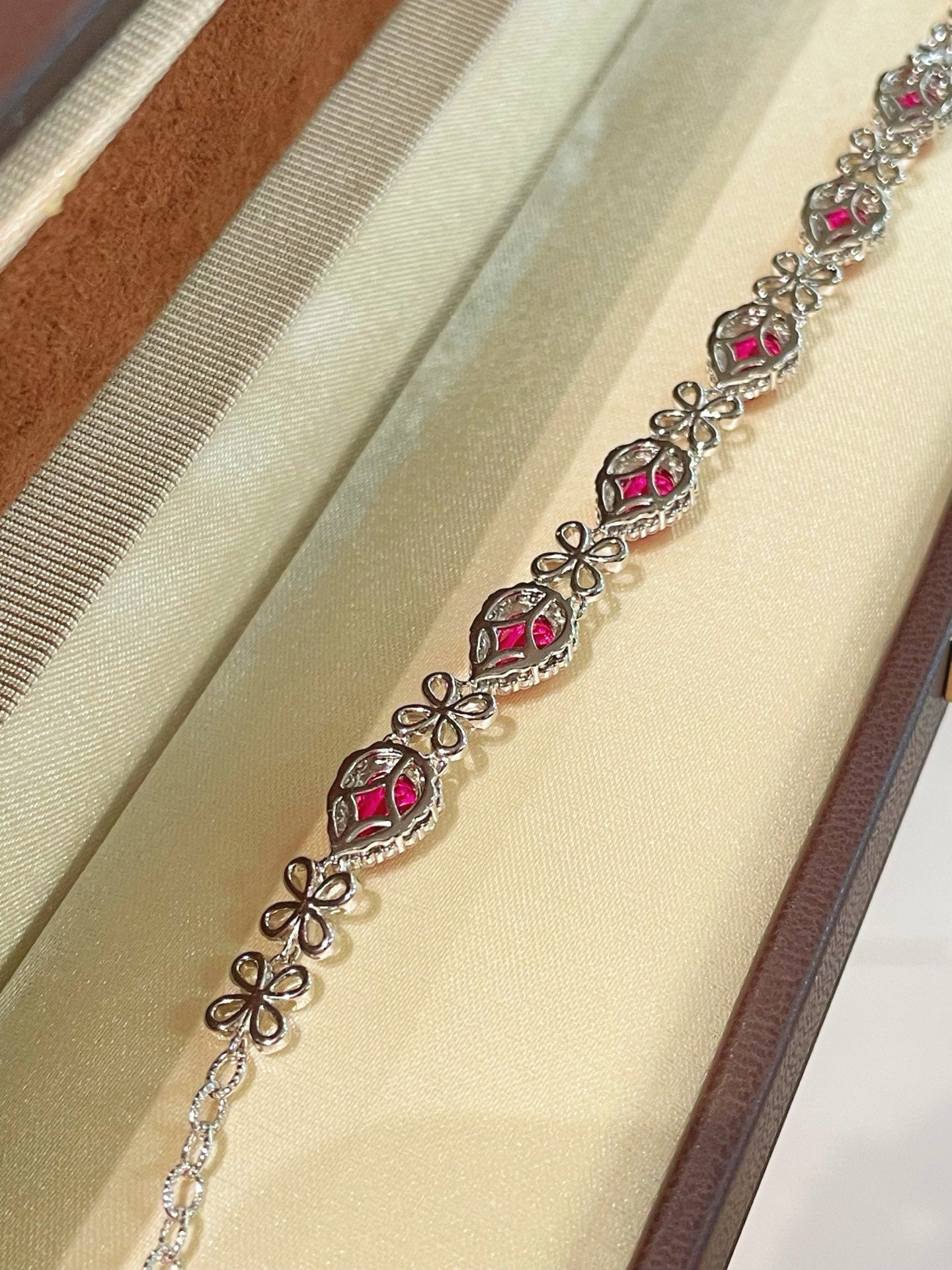 Exquisite Ruby Teardrop & Diamond Bracelet with Four - Leaf Clover Accents - floysun