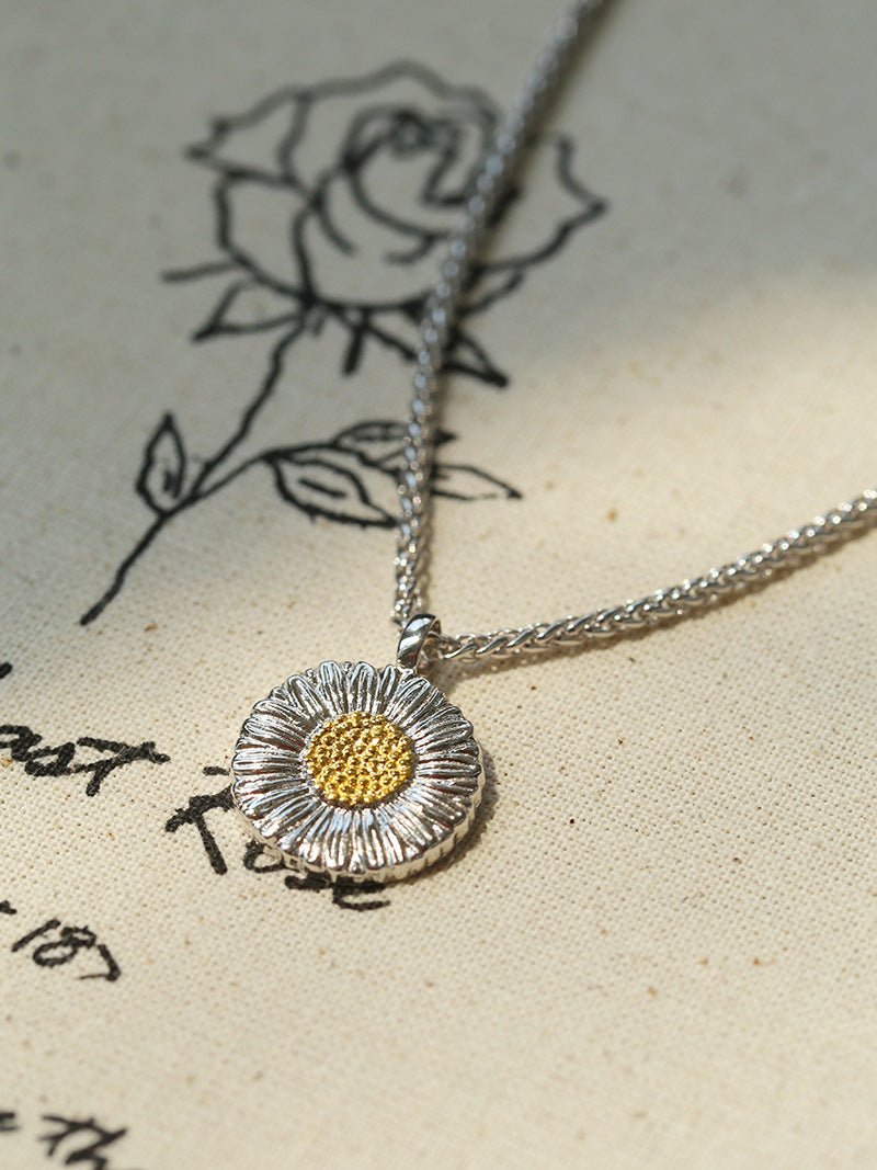 French Vintage 925 Sterling Silver Daisy Necklace - floysun