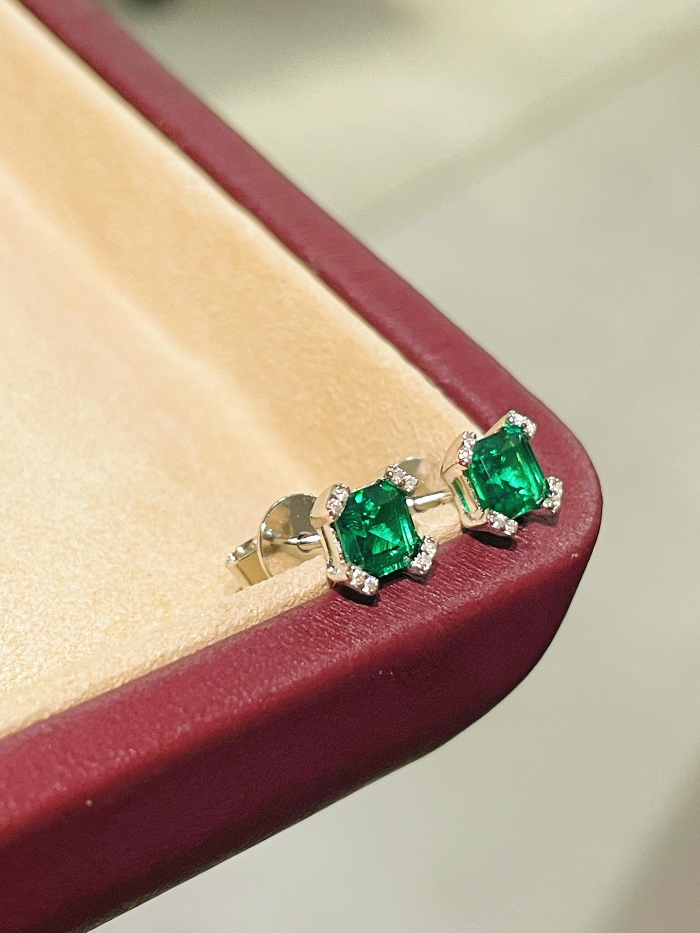 Full Pavé Four - Prong T - Cut Emerald Studs - floysun