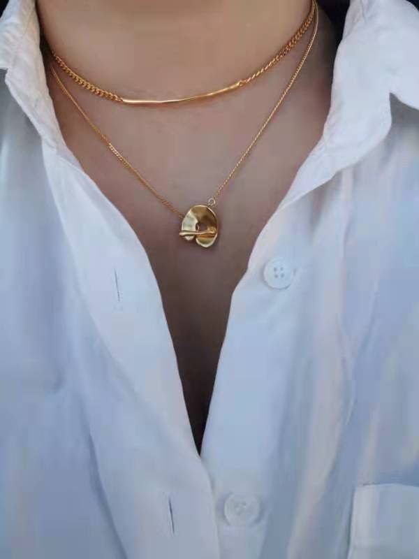 Geometric Layered Necklace with Sculptural Pendant – 18K Gold Vermeil - floysun