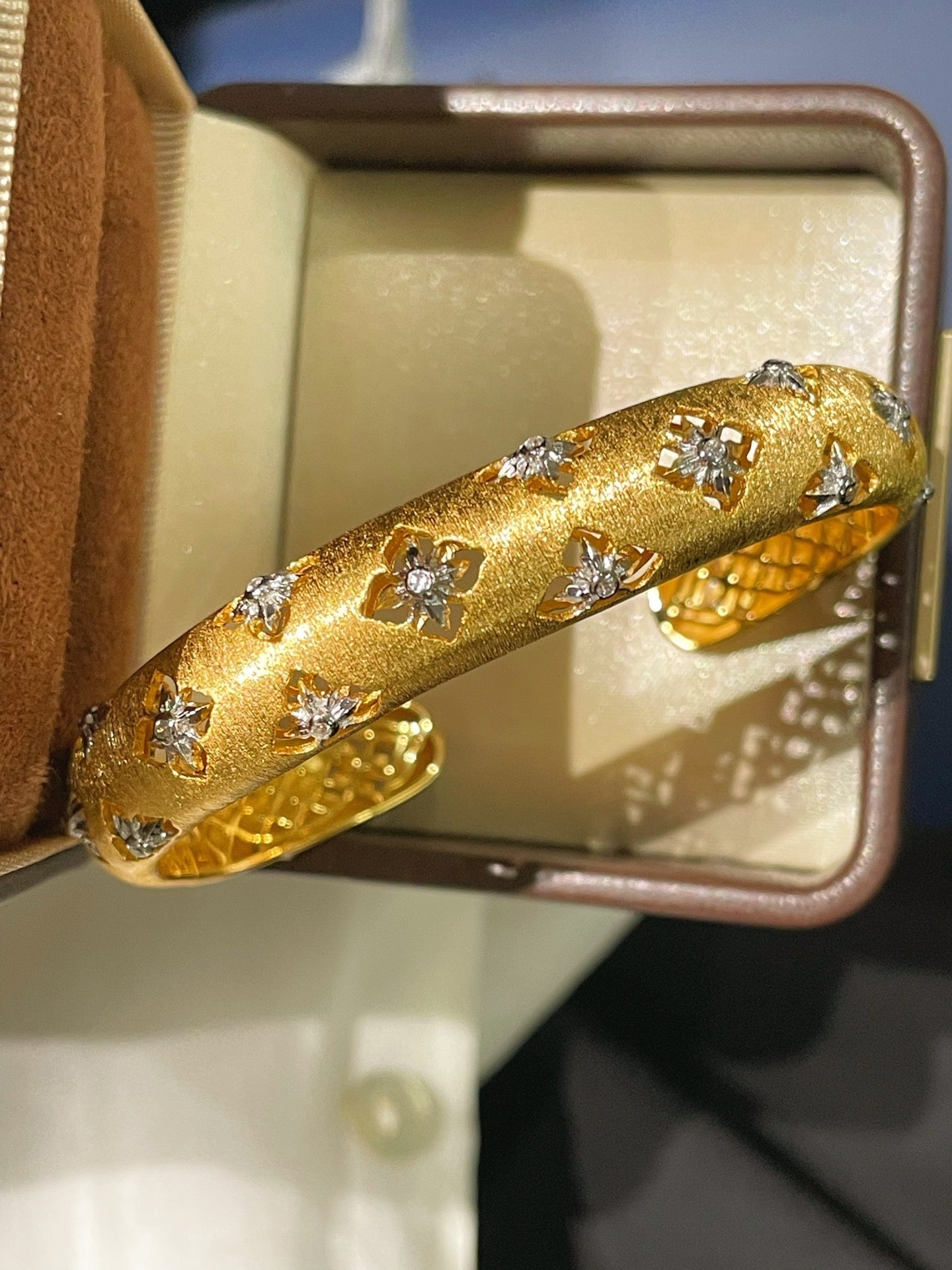 Gilded Clover Filigree Cuff - floysun
